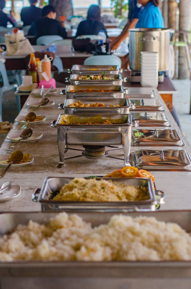 15-Meals-at-the-Island