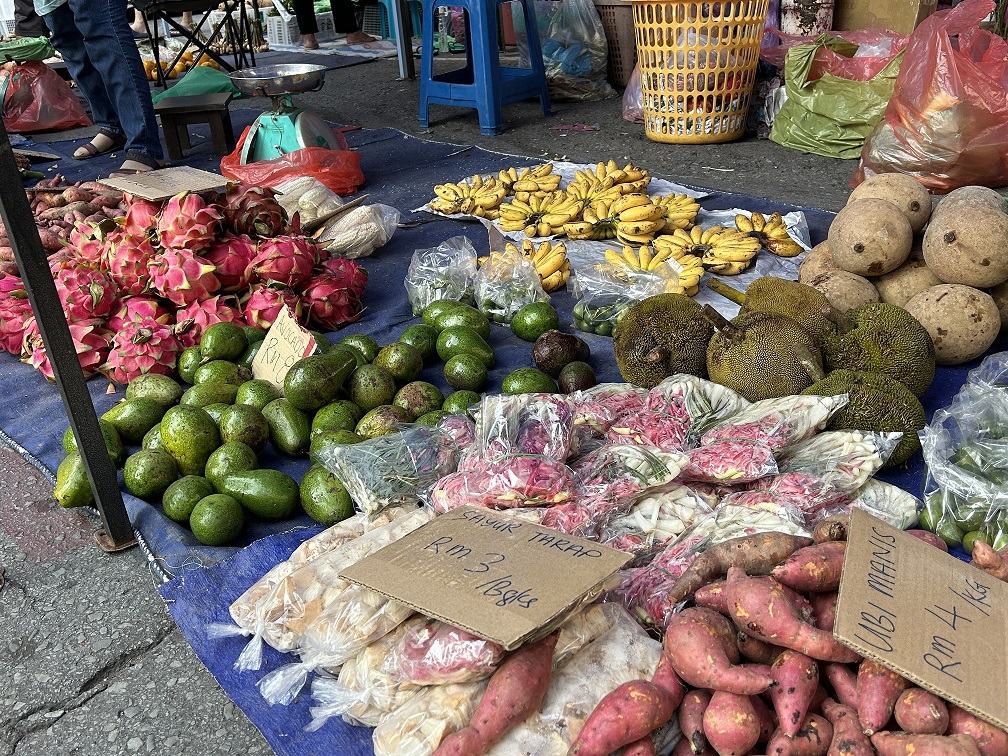 Sunday Market Gaya Street