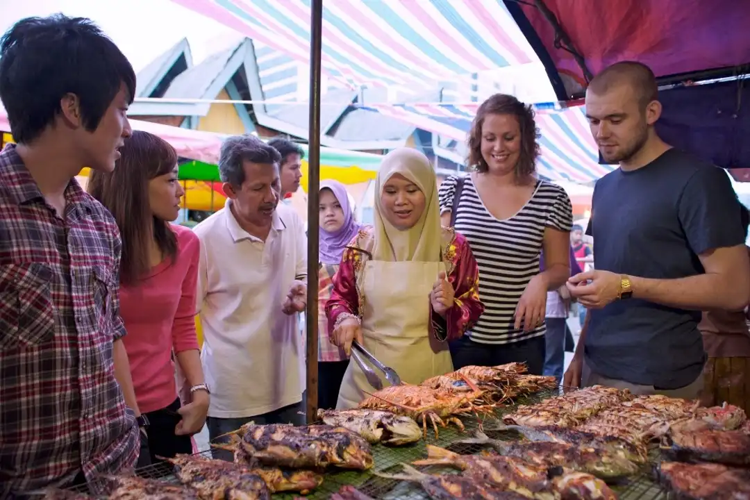 1627438341657_1594195460413_Day_3_-_Night_Food_Market_(STB)_1000px